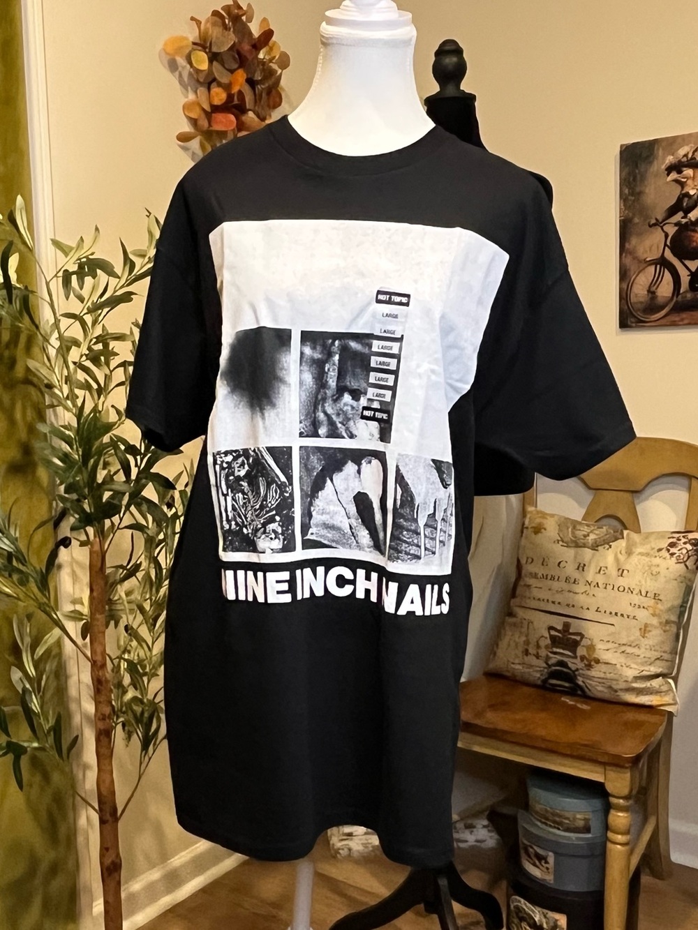 Nine Inch Nails Bad Witch Album Art T-Shirt-Black-Unisex Large NWT